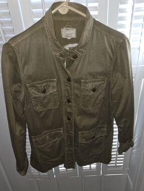 Women's Olive Utility Jacket - Classic Button-Front